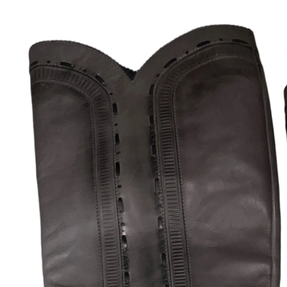 Bottega Venetta Leather Boots - Picture 9 of 10